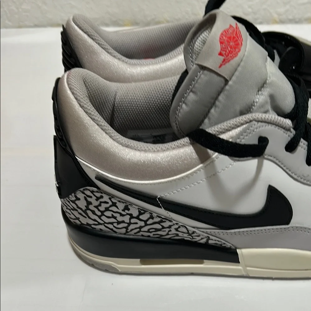 JORDAN legacy 312 low tech grey fire red black men’s Sneakers Size 11.5 GUC.